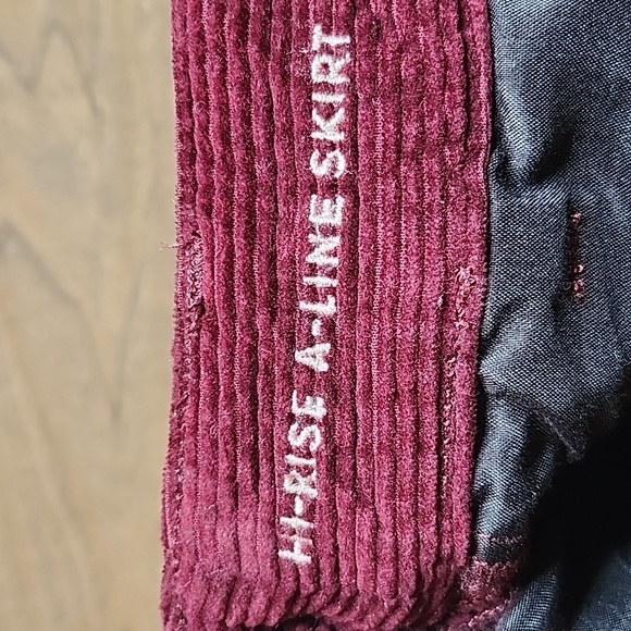 American Eagle Corduroy Skirt - Picture 5 of 8